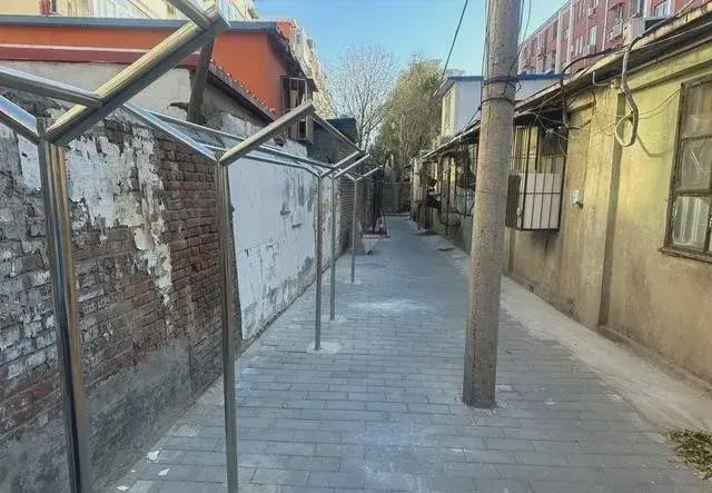 乱建居民想提升小区环境的愿望实现了K8凯发登录拆除700平方米私搭(图4)