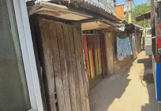 乱建居民想提升小区环境的愿望实现了K8凯发登录拆除700平方米私搭(图7)