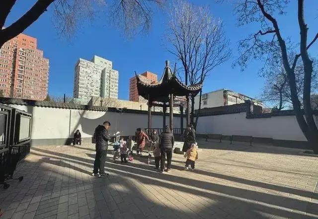 乱建居民想提升小区环境的愿望实现了K8凯发登录拆除700平方米私搭(图6)