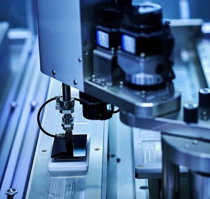 果我一点也不想买假装挤爆牙膏的苹